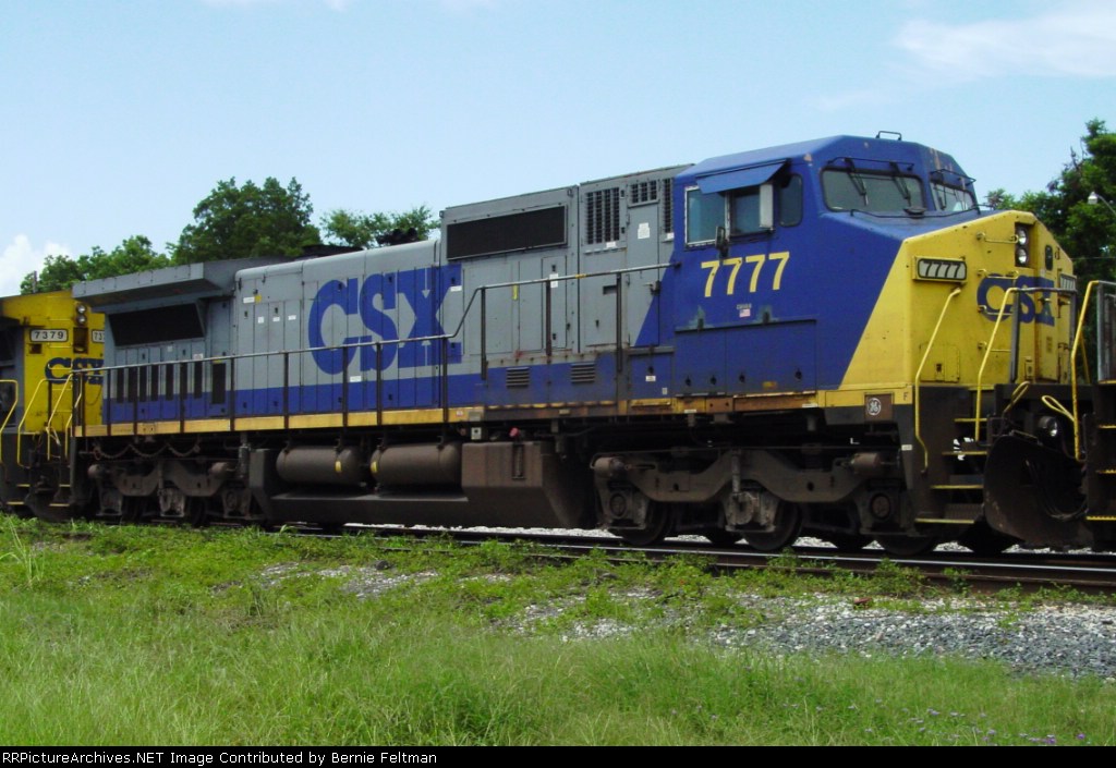 CSX 7777 (C40-8W) tied up in yard for July 4th